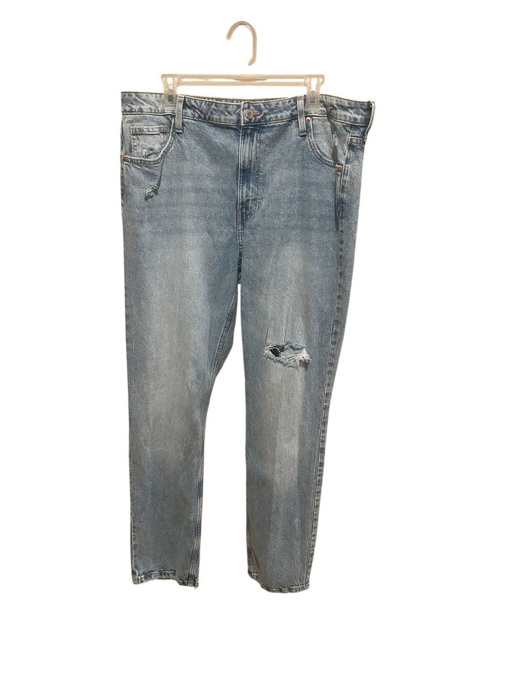 Classic Light Blue Distressed women’s Jeans